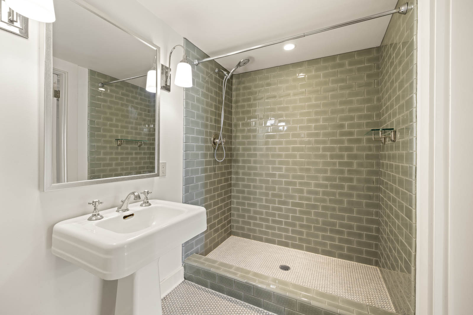 073-806 SW Davenport NEW-107